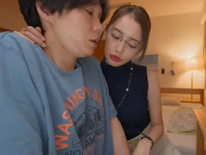 Tên tội phạm vượt ngục và Cô vợ trẻ đáng thương khi Ông chồng đi vắng