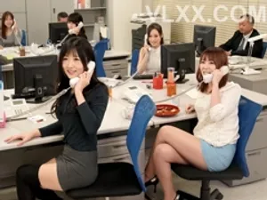 Con hổ trắng vui vẻ nhất quyến rũ cô gái xinh đẹp ▌Misha▌ thổi bay đầu bóng loli buộc tóc đuôi ngựa đôi vang dội và mạnh mẽ sau khi vào khe hở ướt hẹp và kẹp mông