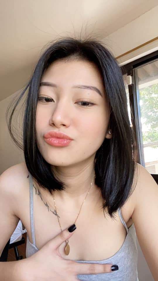 Gã nô lệ bị cắm sừng đã chứng kiến cảnh vợ mình quan hệ với người tình và kích thích não anh ta. Anh ta nằm xuống đất và trực tiếp thủ dâm.