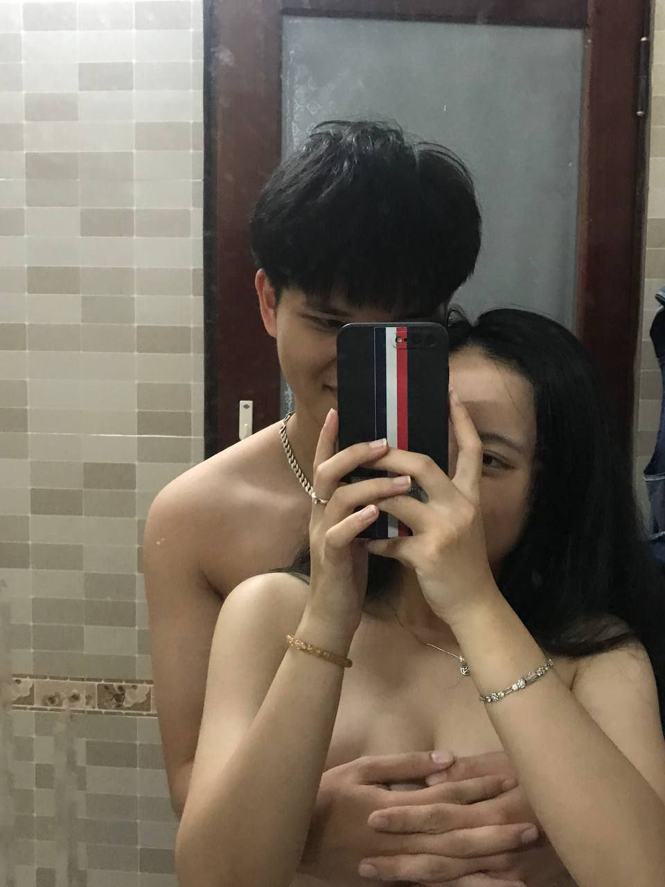 #Tương phản khuôn mặt cao_#Đĩ_#Tương phản_Dẫn bạn thân của bạn đi chơi tay ba với một người đàn ông giàu có, và mông của bạn sẽ bị đánh đỏ